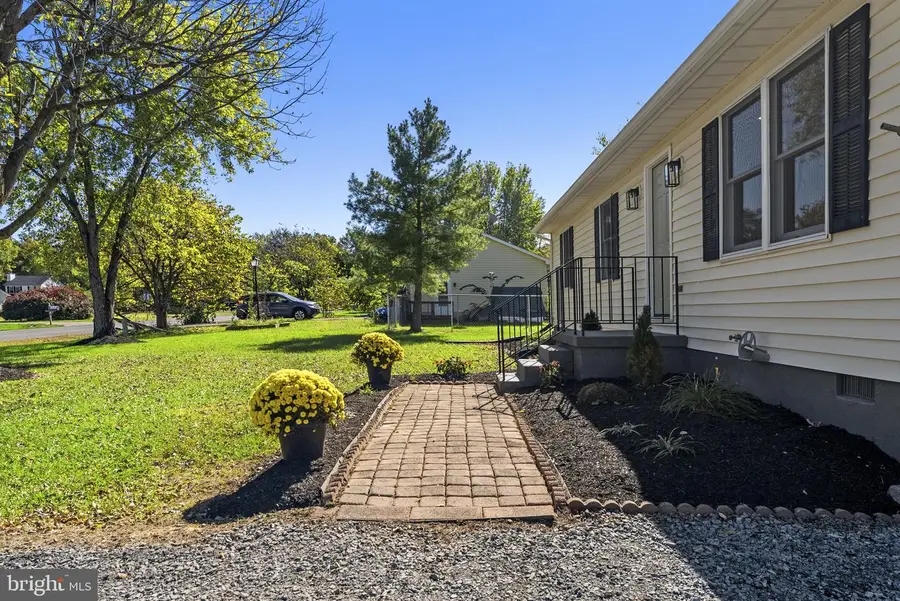 12236 Cedarwood Dr, Remington, VA 22734 - #3
