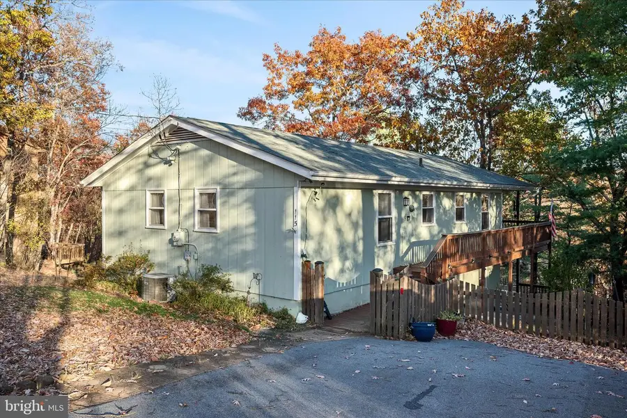 115 Greenwood Ct, Cross Junction, VA 22625 - Image #2