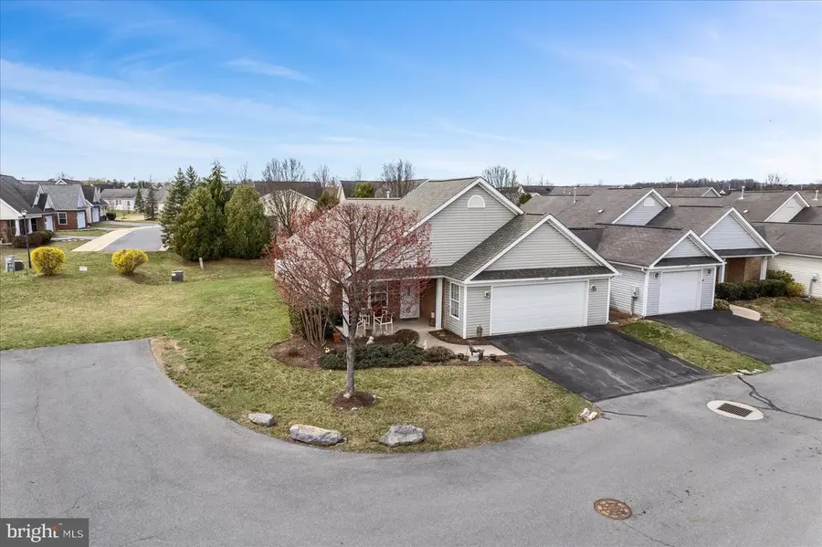222 Crestwood Ln, Winchester, VA 22602 - Image #2