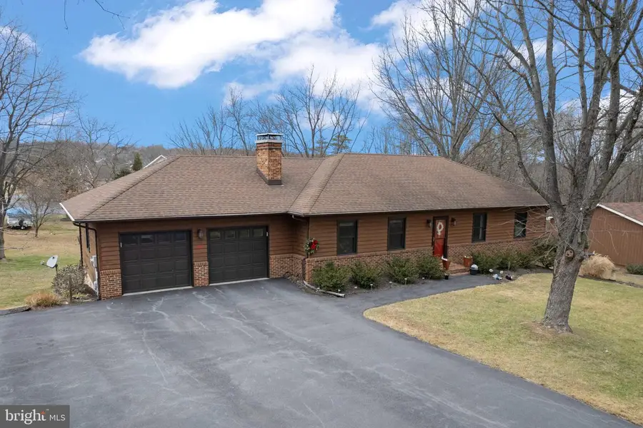 104 Greenwood Ct, Cross Junction, VA 22625 - Image #2