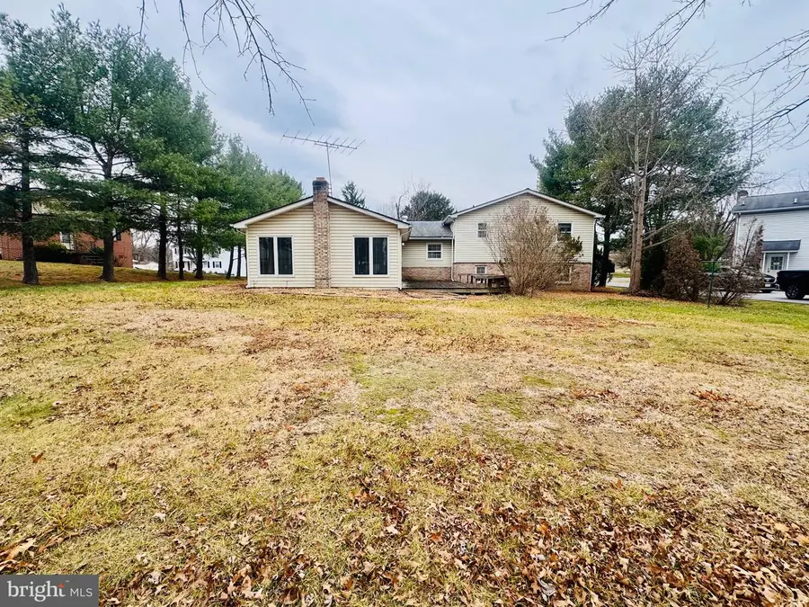303 Westmoreland Dr, Stephens City, VA 22655 - Image #2