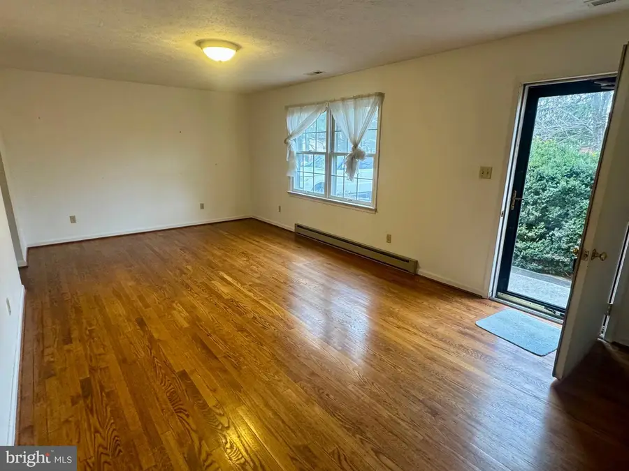 303 Westmoreland Dr, Stephens City, VA 22655 - Image #3