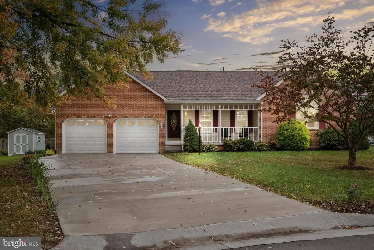 112 Jefferson Ct, Stephens City, VA 22655 - Image #1