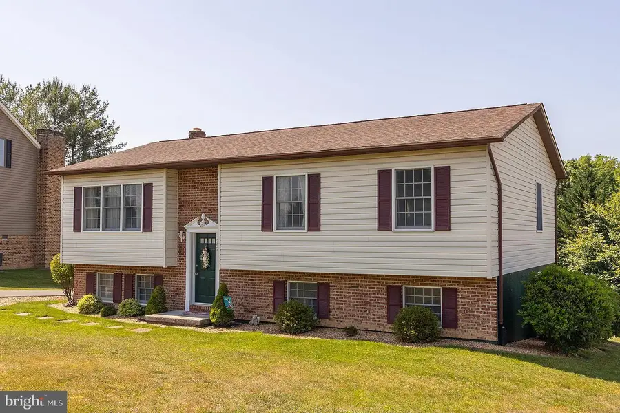 202 Masters Dr, Cross Junction, VA 22625 - #3