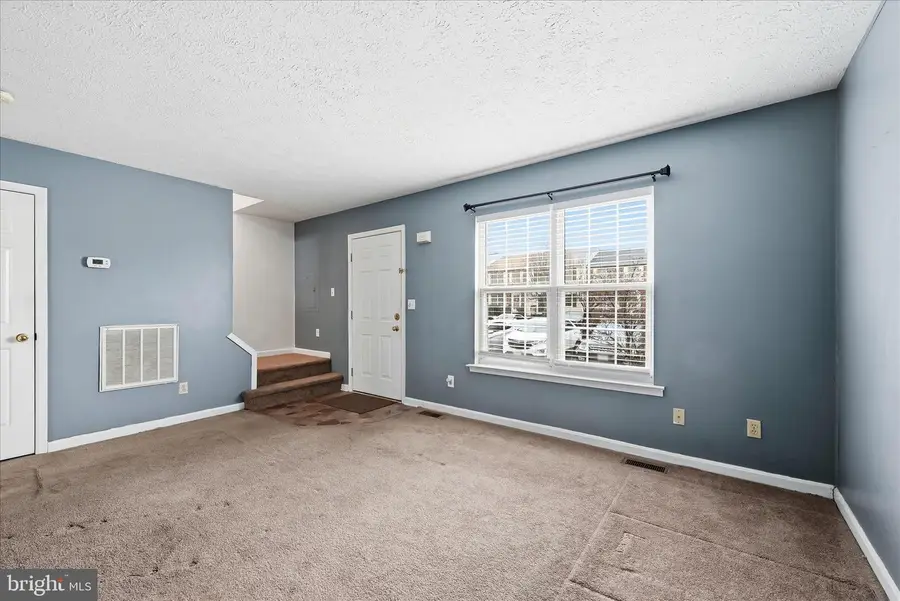 425 Surrey Club Ln, Stephens City, VA 22655 - #3