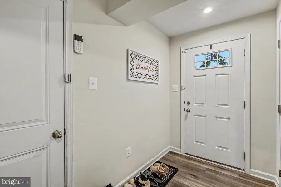 137 Kensington Cir, Middletown, VA 22645 - #3