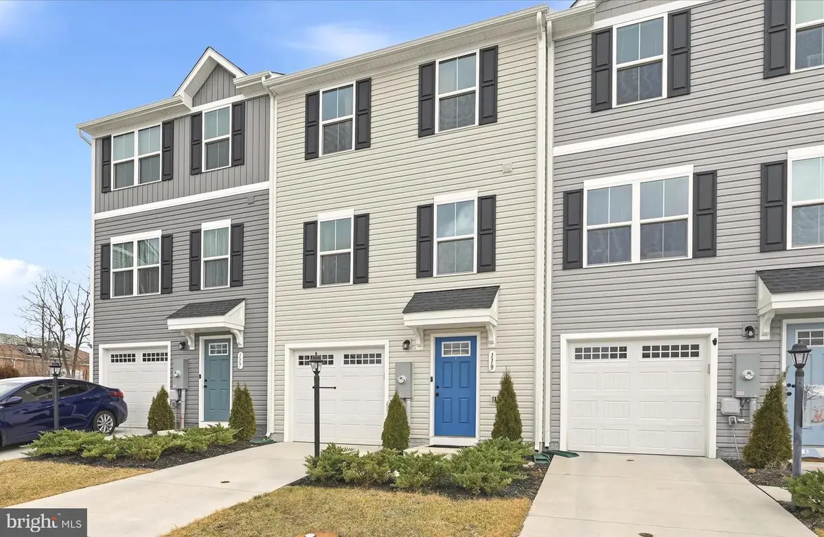 119 Kensington Cir, Middletown, VA 22645 - #1