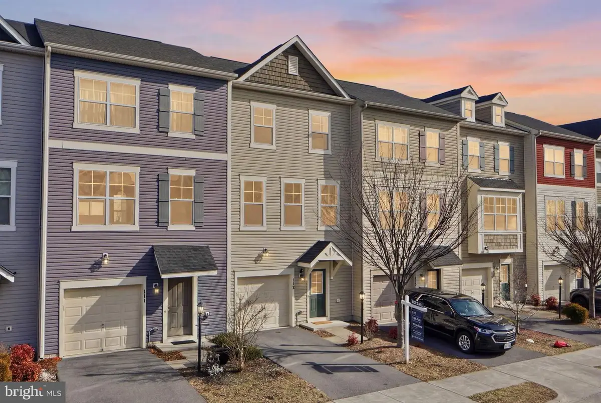 113 Rotunda Dr, Stephenson, VA 22656 - #1