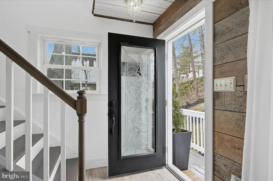 1239 Lakeview Dr, Cross Junction, VA 22625 - #3