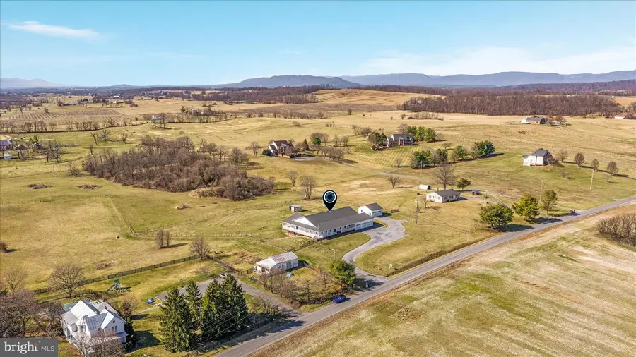 199 Laurel Grove Rd, Winchester, VA 22602 - #2