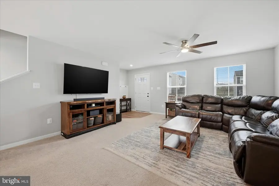 471 Coville St, Middletown, VA 22645 - #2