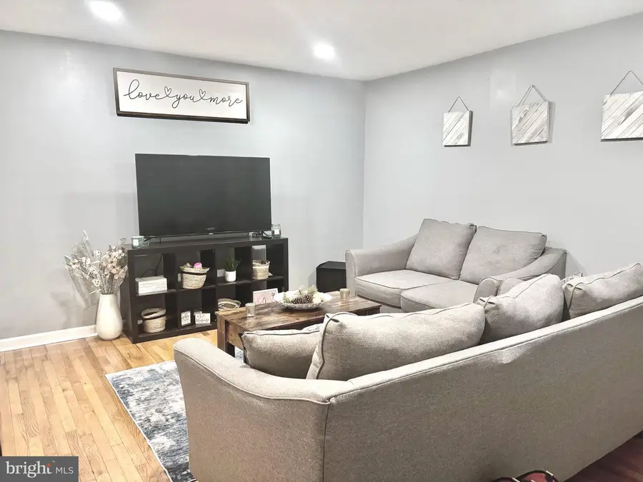 611 Carroll Dr, Stephens City, VA 22655 - #3