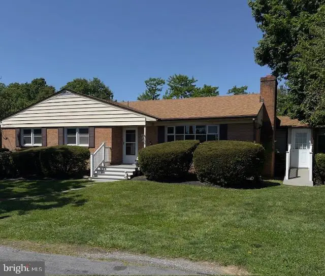 134 Country Club Cir, Winchester, VA 22602 - #1