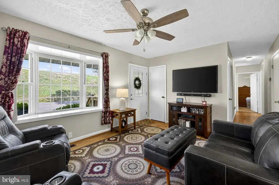 5350 Water St, Stephens City, VA 22655 - #3