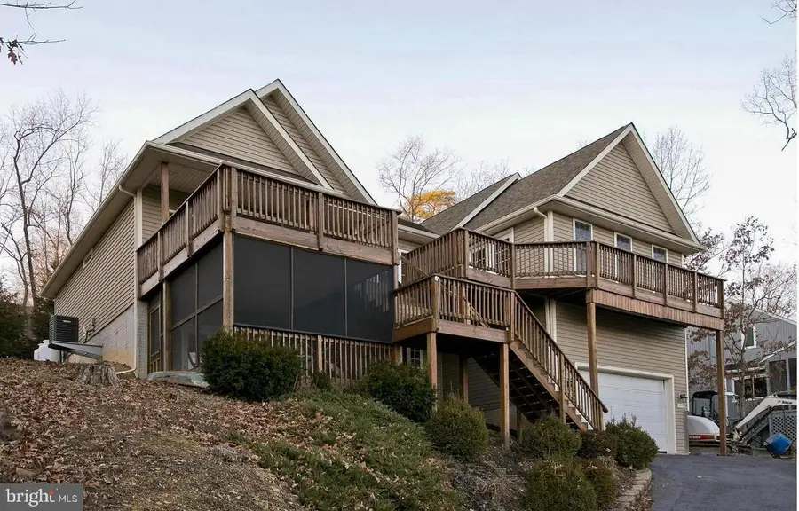 634 Lakeview Dr, Cross Junction, VA 22625 - #2