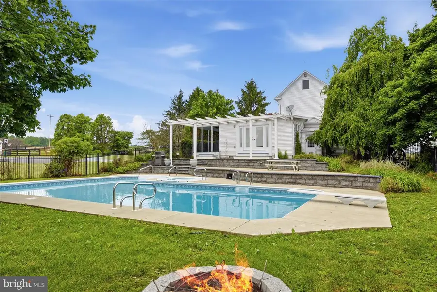 171 Laurel Grove Rd, Winchester, VA 22602 - #2