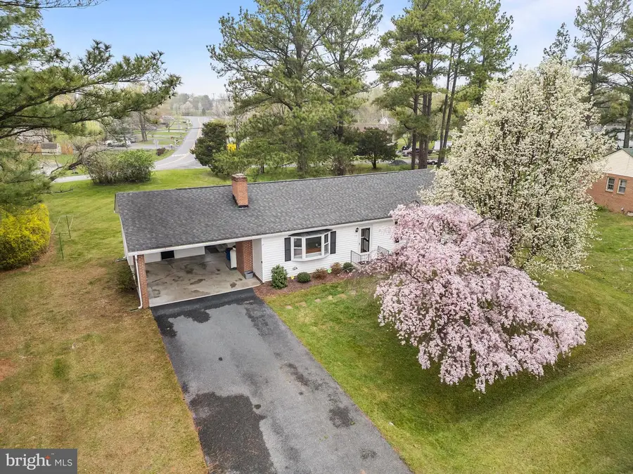 118 Carroll Dr, Stephens City, VA 22655 - #2