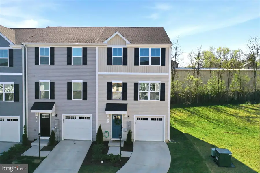 139 Kensington Cir, Middletown, VA 22645 - #2