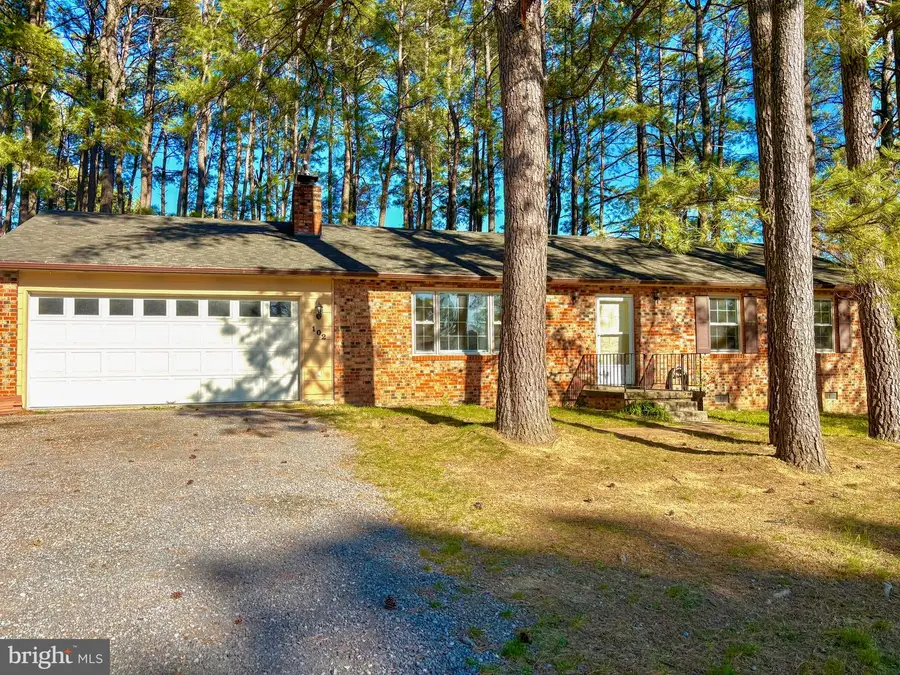 102 Carroll Dr, Stephens City, VA 22655 - #2