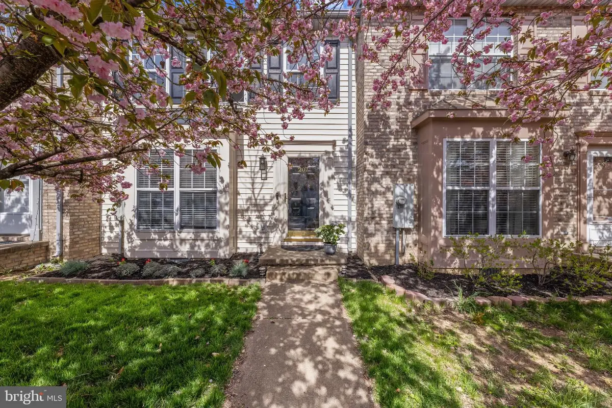 207 Stratford Dr, Winchester, VA 22602 - #1
