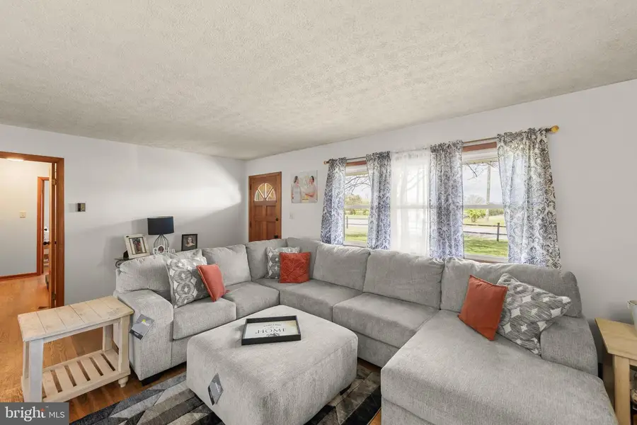 100 Virginia Dr, Stephens City, VA 22655 - #3