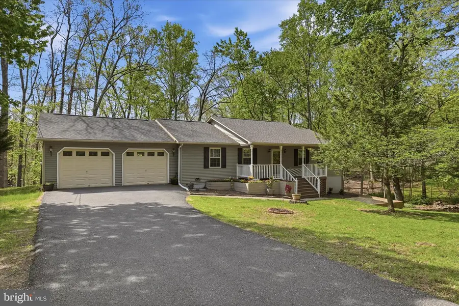 407 Dogwood Dr, Cross Junction, VA 22625 - #3