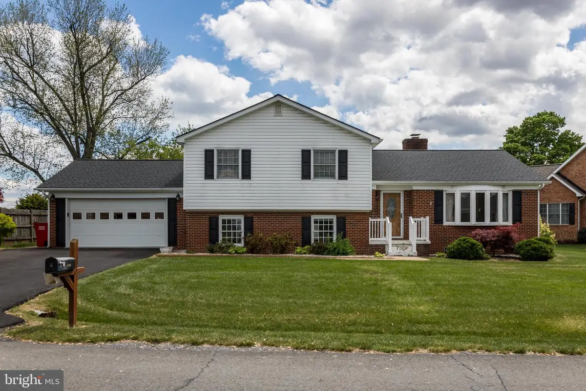 5040 Barley Dr, Stephens City, VA 22655 - #1