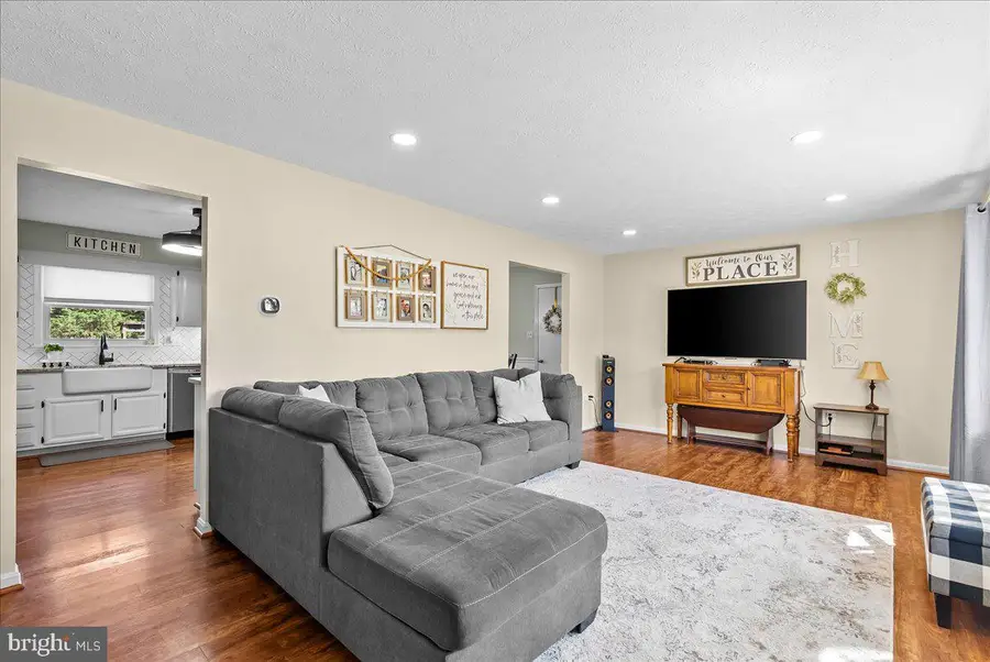 108 Wythe Ave, Stephens City, VA 22655 - #2