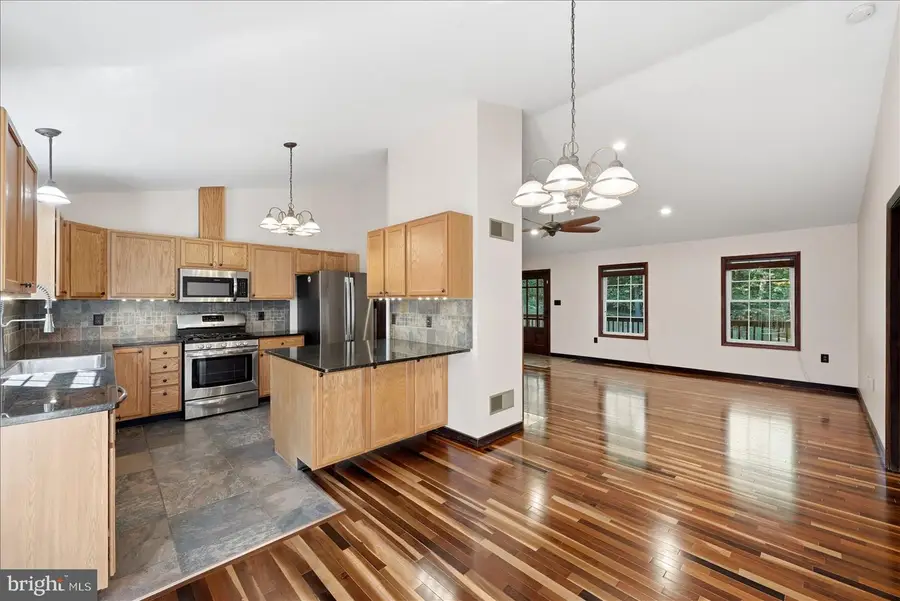 323 S Timber Ridge Rd, Cross Junction, VA 22625 - #2