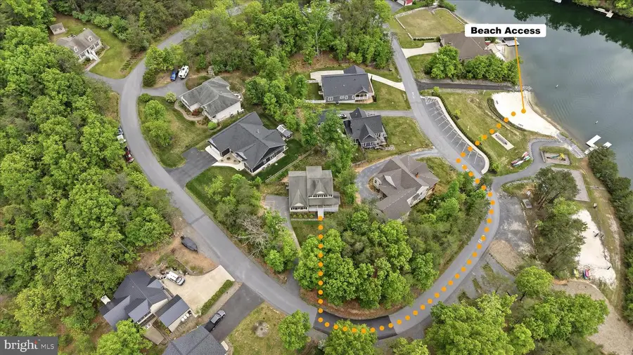 514 Sleigh Dr, Cross Junction, VA 22625 - #3