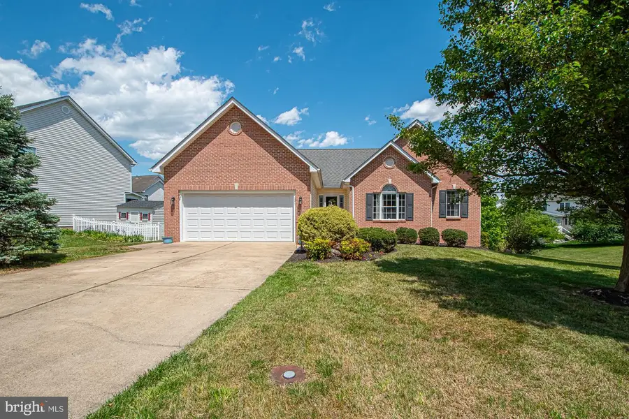 121 Travis Ct, Winchester, VA 22602 - #2