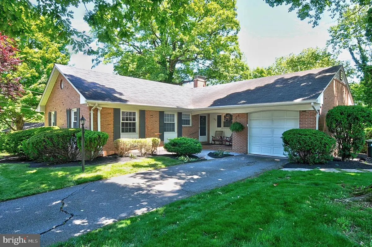 122 Armstrong Pl, Winchester, VA 22602 - #1