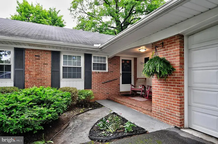 122 Armstrong Pl, Winchester, VA 22602 - #3
