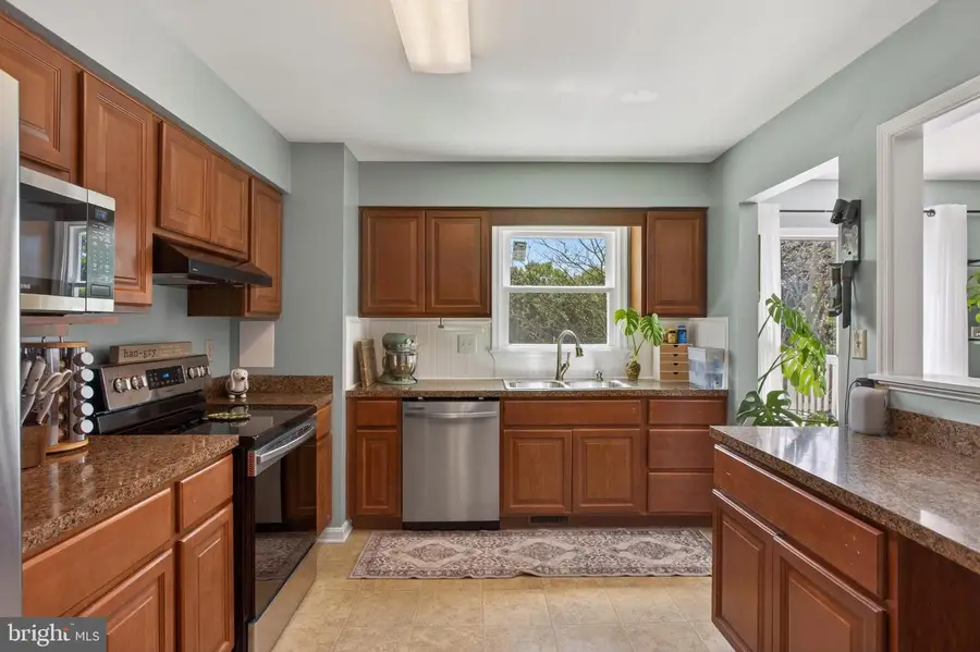 102 Cromwell Ct, Winchester, VA 22602 - #2
