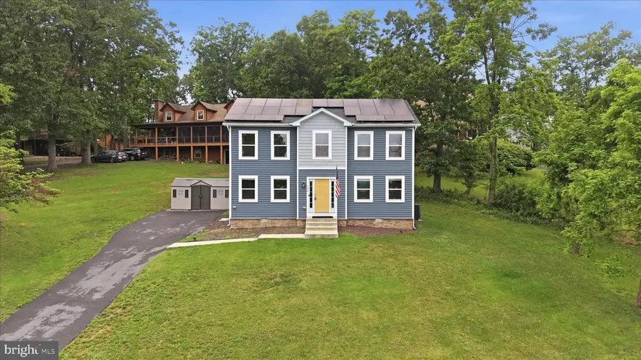 200 Fairway Cir, Cross Junction, VA 22625 - #2