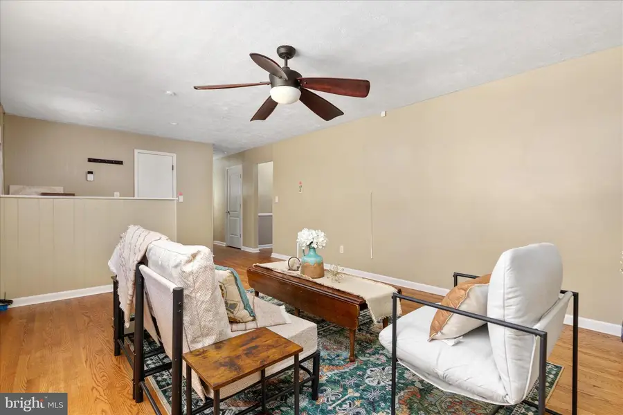 224 Fredericktowne Dr, Stephens City, VA 22655 - #3