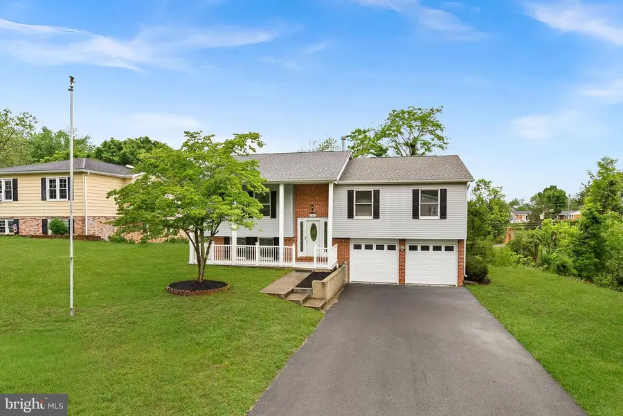187 Village Ct, Winchester, VA 22602 - #2