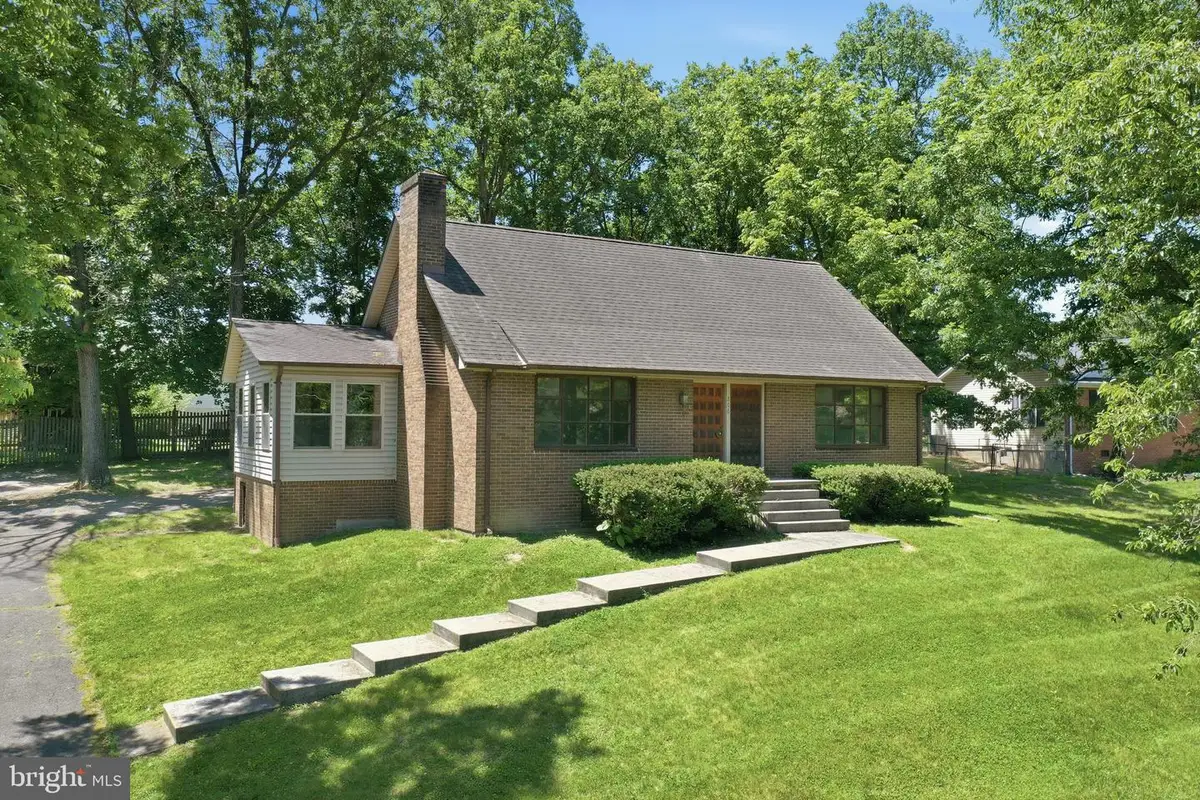 206 Dogwood Rd, Winchester, VA 22602 - #1