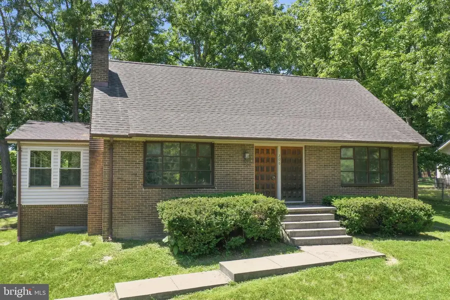 206 Dogwood Rd, Winchester, VA 22602 - #2