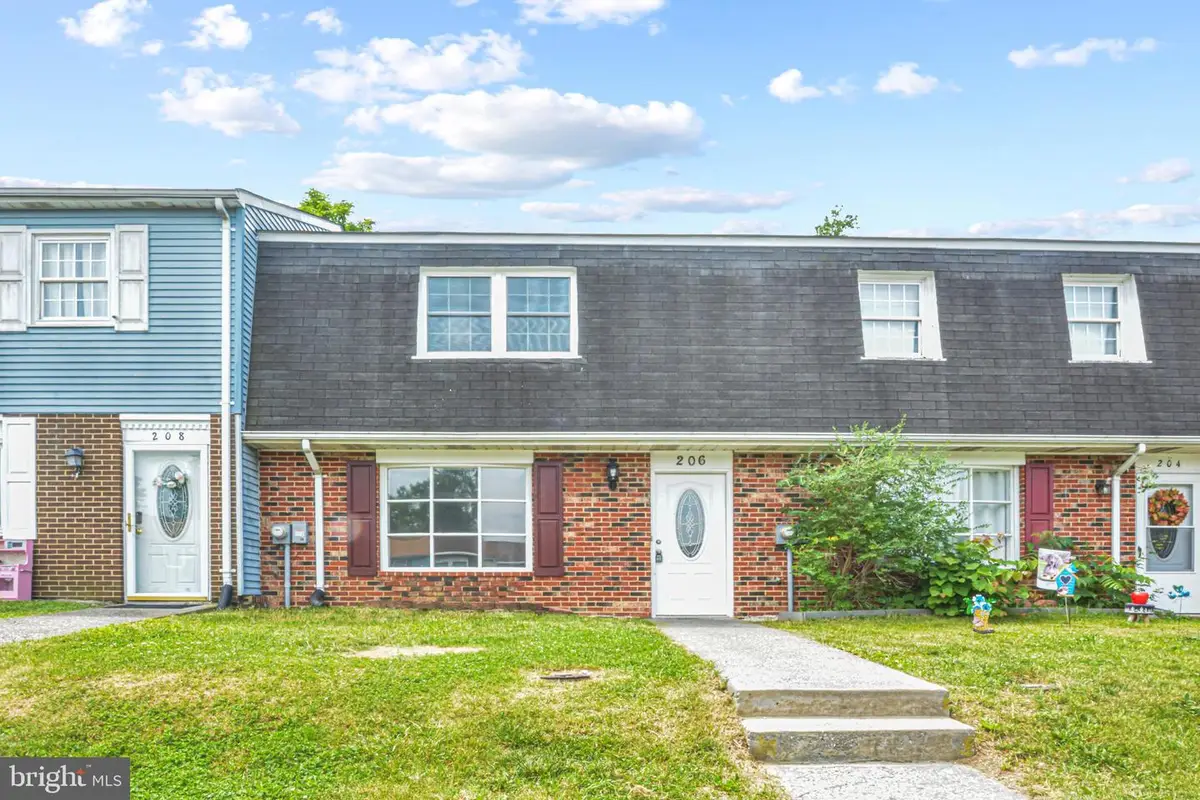 206 Ash Hollow Dr, Winchester, VA 22602 - #1