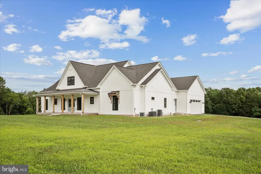 886 Middle Fork Rd, Cross Junction, VA 22625 - #2