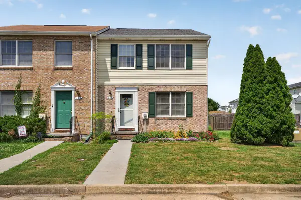 111 Equestrian Dr, STEPHENS CITY, VA 22655