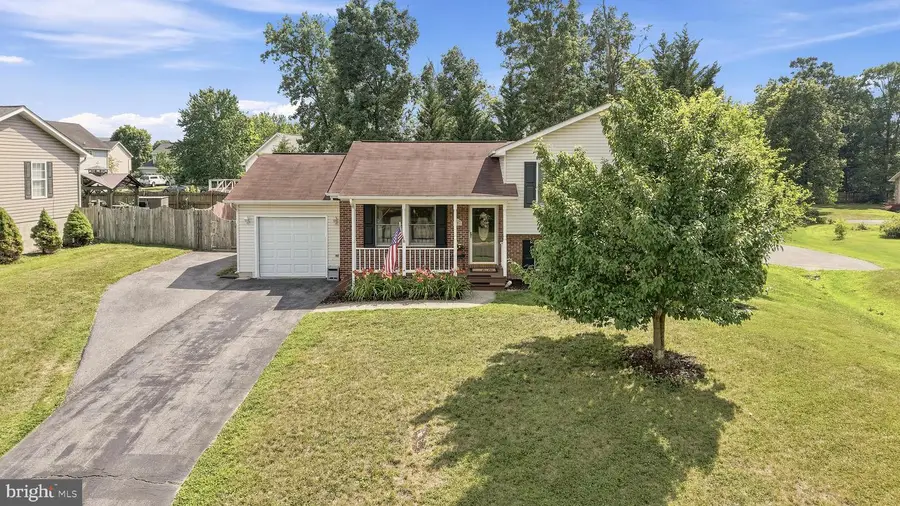 100 Tinoak Dr, Stephens City, VA 22655 - #3