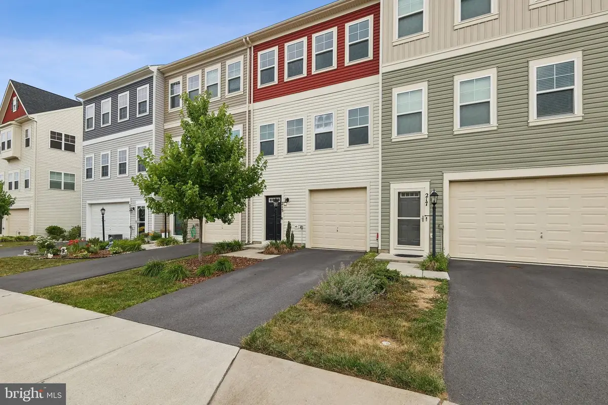 215 Starry Way Dr, Stephenson, VA 22656 - #1