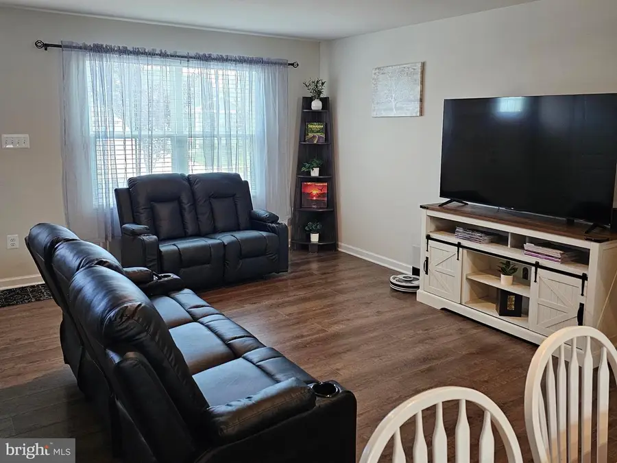 154 Dursley Cir, Middletown, VA 22645 - #2