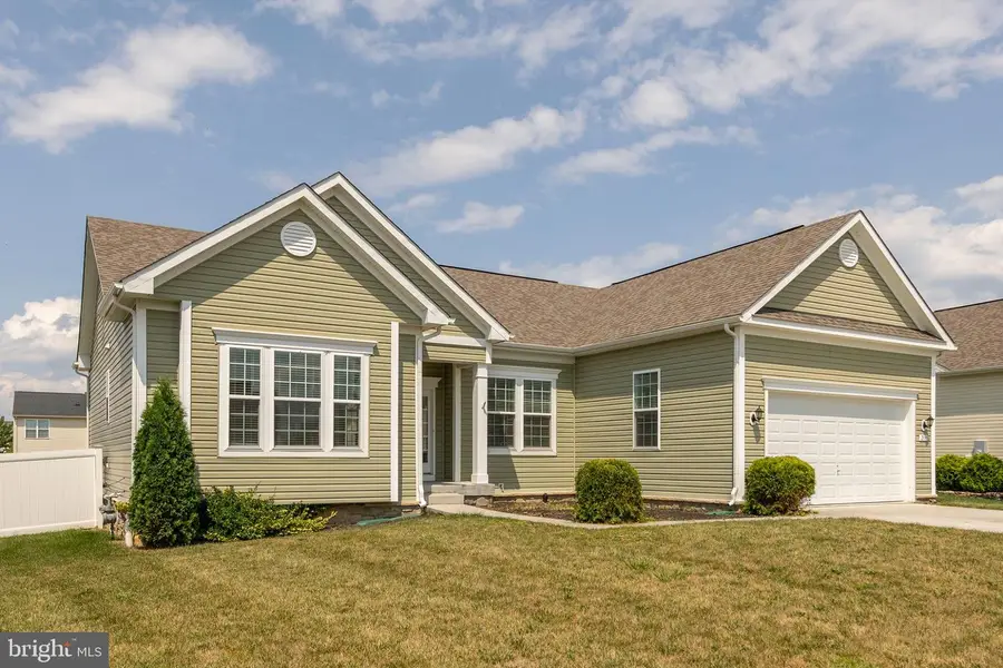 209 Bridgewater Dr, Stephens City, VA 22655 - #3