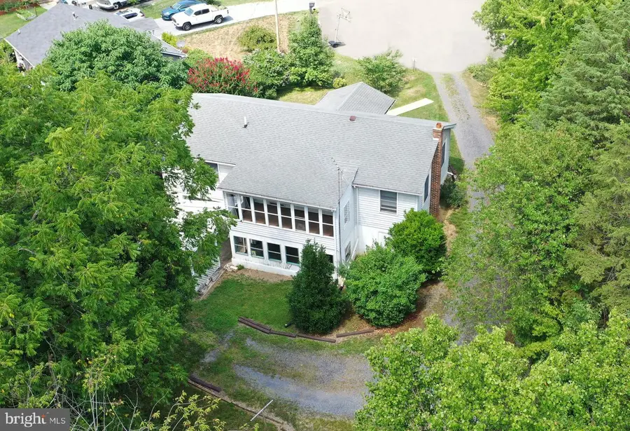 2111 Shawn Dr, Middletown, VA 22645 - #2