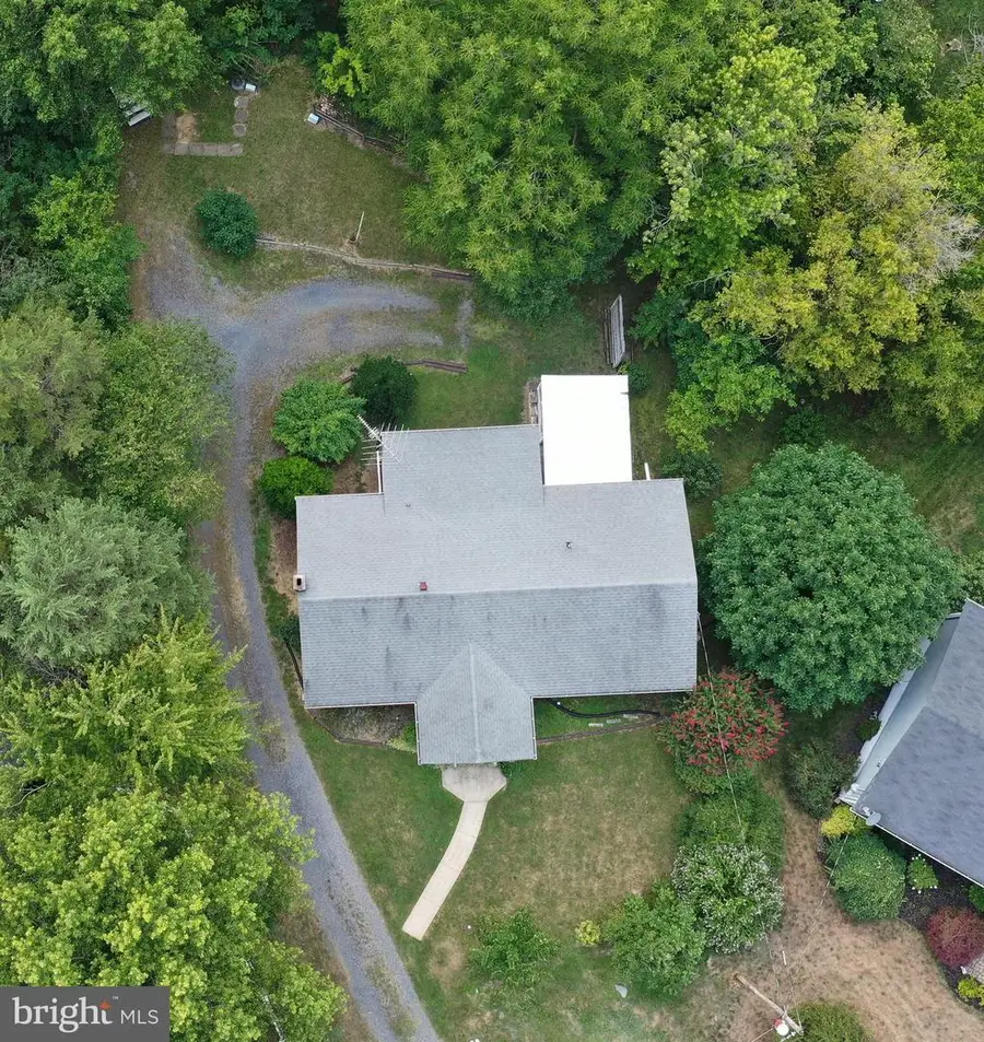 2111 Shawn Dr, Middletown, VA 22645 - #3