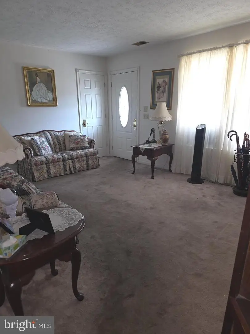 102 Geneva Pl, Winchester, VA 22603 - #2