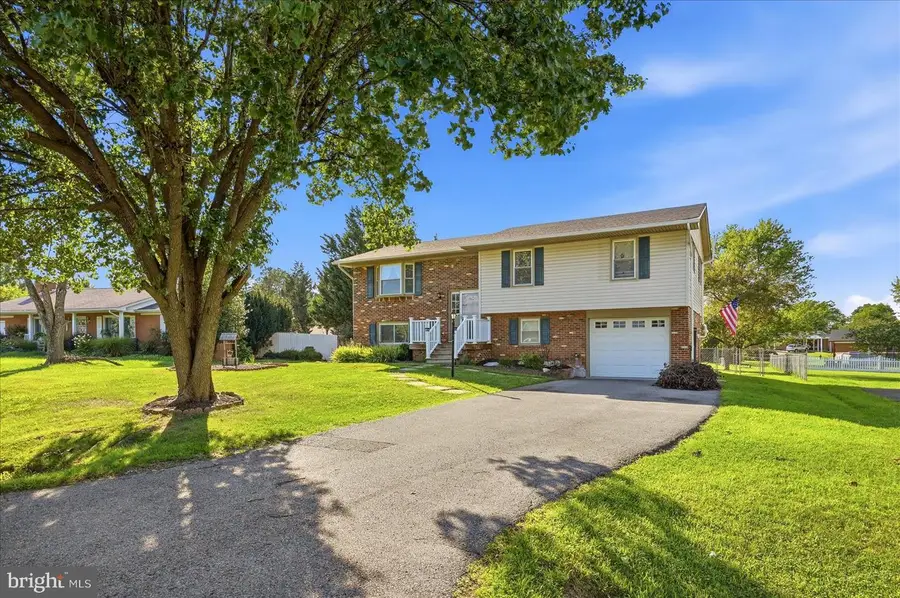112 Amelia Ave, Stephens City, VA 22655 - #3